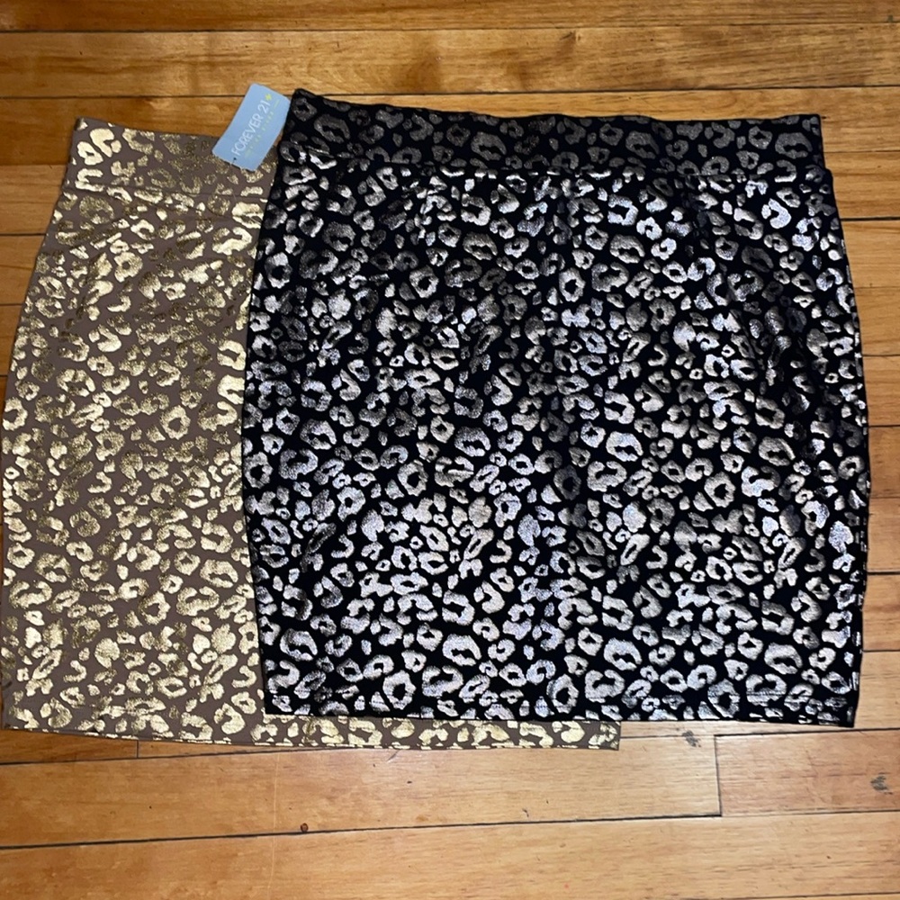 NWT💥 Forever 21 Metallic Leopard Print Mini Skirts (2) Sz. 1X